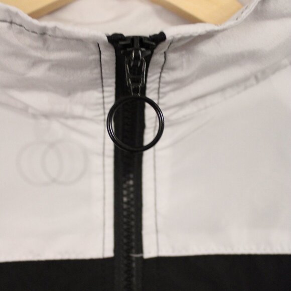 Cropped Windbreaker Jacket - Picture 3 of 5